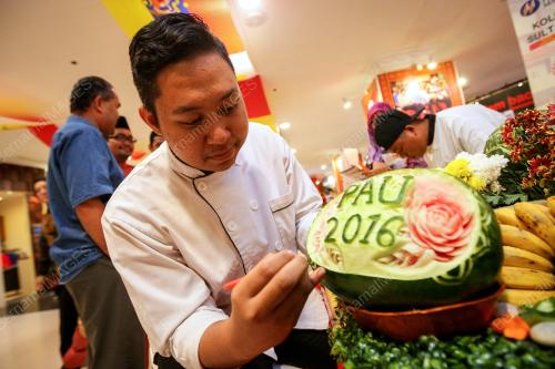 UMNO92_02122016_TINJAUAN