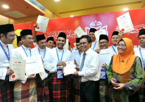 UMNO92_26112014_HELP_2