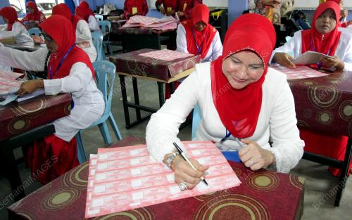 UMNO94_12102013_WANITA