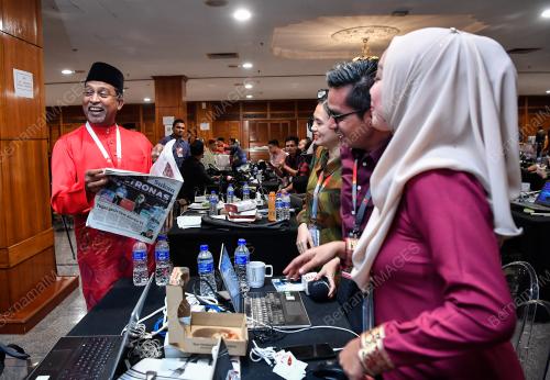 DATUK SERI DR ZAMBRY ABDUL KADIR