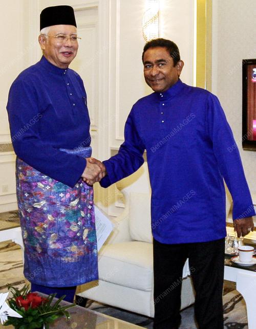 UMNO97_01122016_KUNJUNGAN