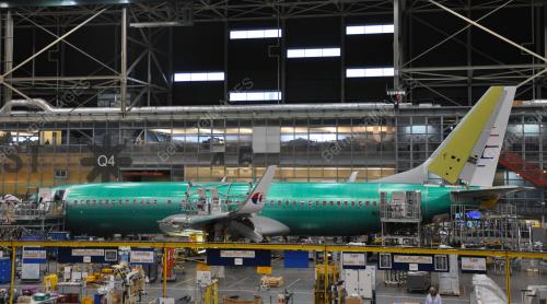 US01_16022011_BOEING_737-800