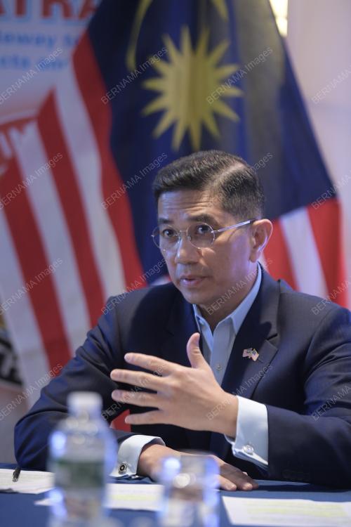 DATUK SERI MOHAMED AZMIN ALI