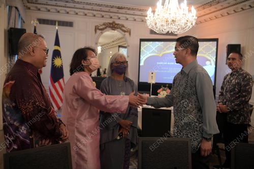 DATUK SERI MOHAMED AZMIN ALI