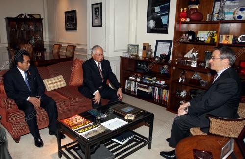DATUK SERI MOHD NAJIB TUN ABDUL RAZAK