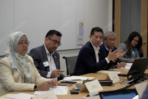 DATUK SERI MOHAMED AZMIN ALI
