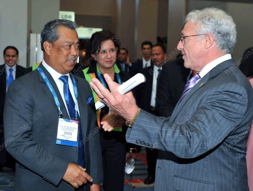 TAN SRI MUHYIDDIN MOHD YASSIN