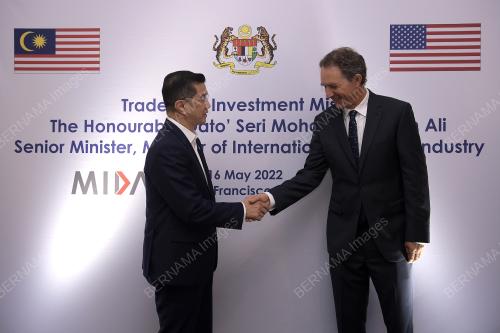 DATUK SERI MOHAMED AZMIN ALI