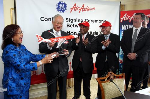 DATUK SERI MOHD NAJIB TUN ABDUL RAZAK
