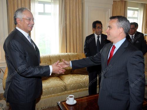 DATUK SERI MOHD NAJIB TUN ABDUL RAZAK