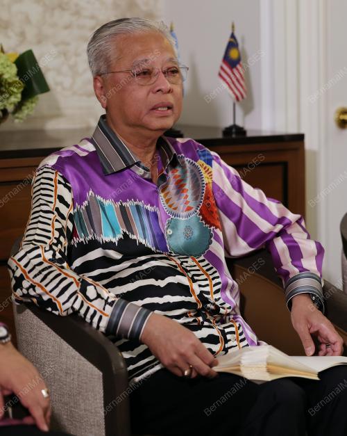 DATUK SERI ISMAIL SABRI YAAKOB