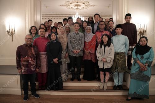 DATUK SERI MOHAMED AZMIN ALI