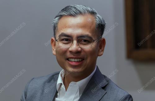 FAHMI FADZIL