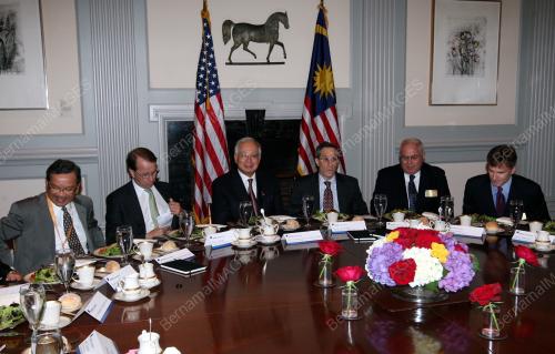 DATUK SERI MOHD NAJIB TUN ABDUL RAZAK