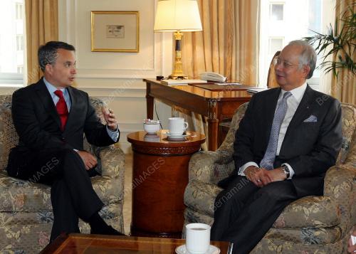DATUK SERI MOHD NAJIB TUN ABDUL RAZAK