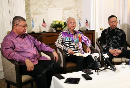 DATUK SERI ISMAIL SABRI YAAKOB