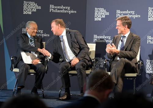 USA05_27092018_PM_BLOOMBERG