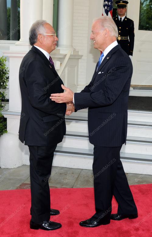 MOHD NAJIB TUN ABDUL RAZAK