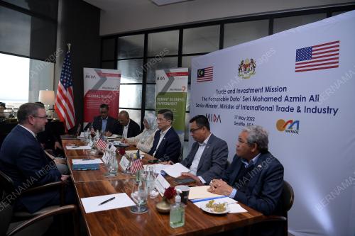 DATUK SERI MOHAMED AZMIN ALI