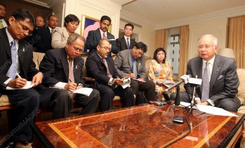 DATUK SERI MOHD NAJIB TUN ABDUL RAZAK