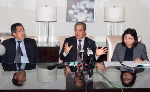 USA11_14012011_MUHYIDDIN
