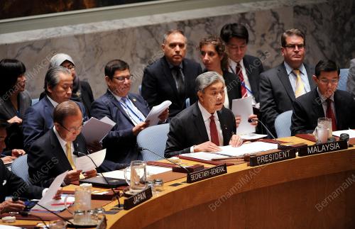 USA12_23082016_UN
