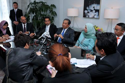 TAN SRI MUHYIDDIN MOHD YASSIN