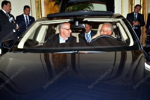 USA14_24092013_PM_CAR