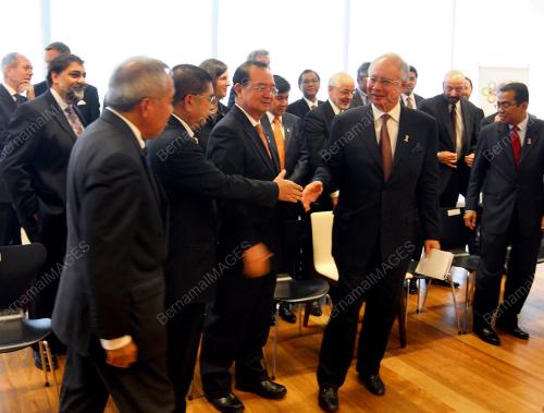 DATUK SERI MOHD NAJIB TUN ABDUL RAZAK