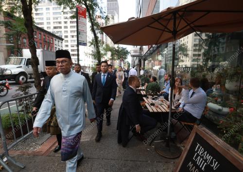 DATUK SERI ANWAR IBRAHIM