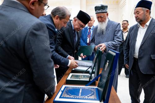 DATUK SERI ANWAR IBRAHIM 