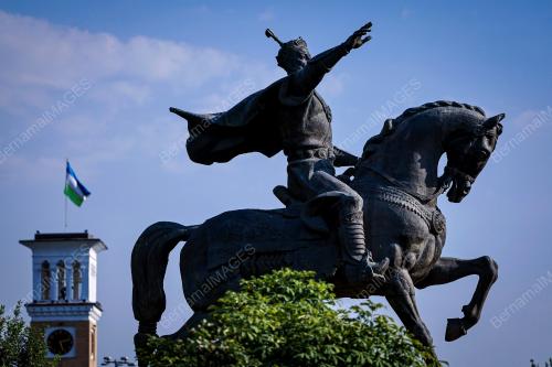 AMIR TEMUR STATUE