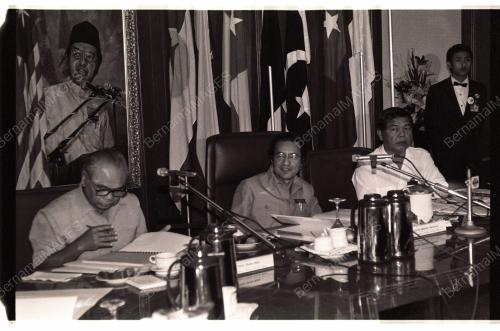 PM Rasmi Kompleks Taman Selera Tanjung