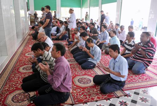 VET03_14032014_MH370_MASJID_2