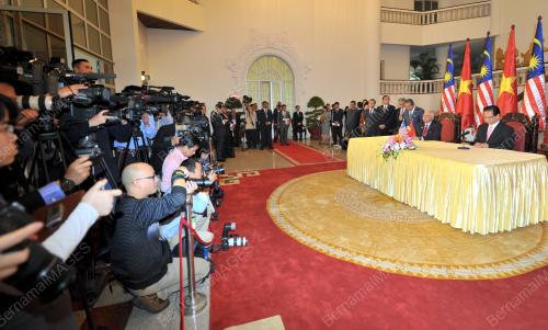 VET10_04042014_PM_HANOI