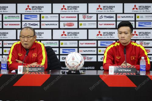 PIALA PERSEKUTUAN BOLASEPAK AFF