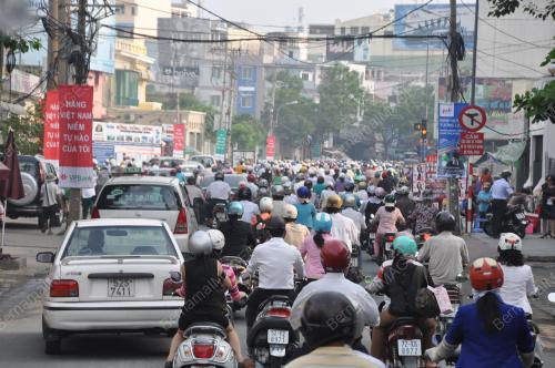 KESESAKAN JALAN RAYA