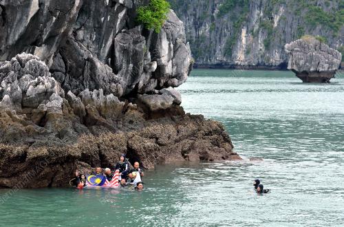 VIET03_09112014_MEDIA
