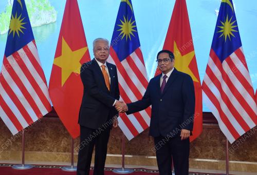 DATUK SERI ISMAIL SABRI YAAKOB