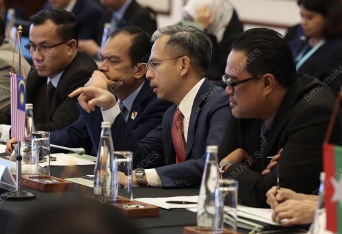 FAHMI FADZIL