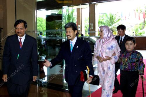 VNM02-21_07_2001_AMM-BRUNEI_28012016