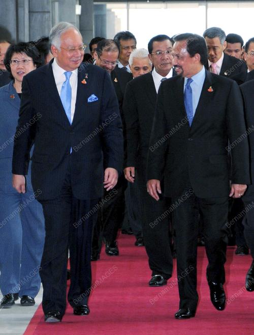 SIDANG KEMUNCAK ASEAN KE-17