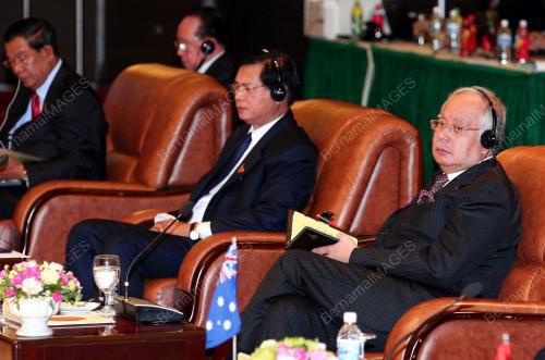 SIDANG KEMUNCAK ASEAN KE 17