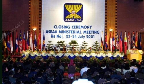 VNM03-24_07_2001_AMM-BRUNEI_28012016