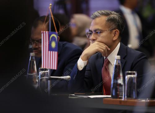 FAHMI FADZIL