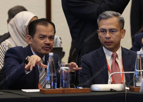 FAHMI FADZIL