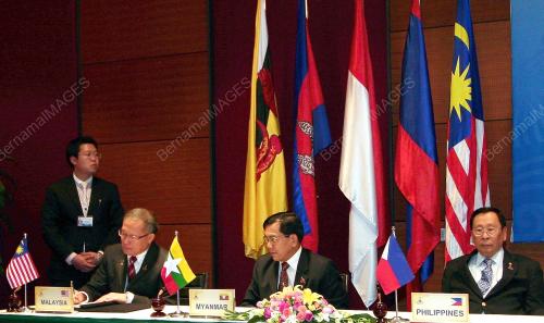SIDANG KEMUNCAK ASEAN KE-17