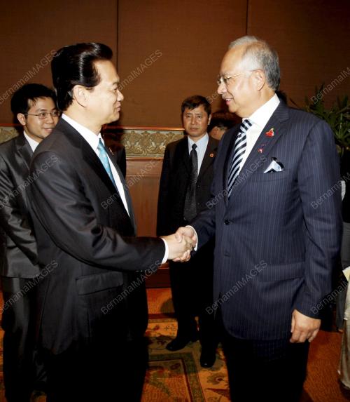 ASEAN SUMMIT