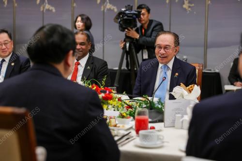 DATUK SERI ANWAR IBRAHIM