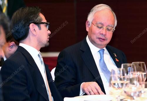 SIDANG KEMUNCAK ASEAN KE-17